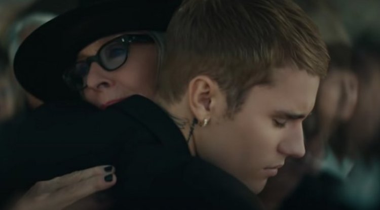 Fashionable Diane Keaton is the star of Justin Bieber's new video