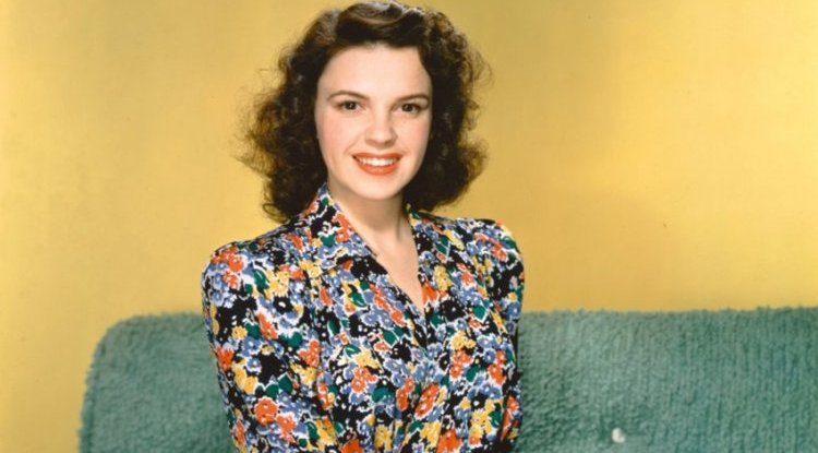 Judy Garland was destroyed by her parents and the filming of 'Oz': She was drugged and abused by drunken 'munchkin', she entered a tragic spiral