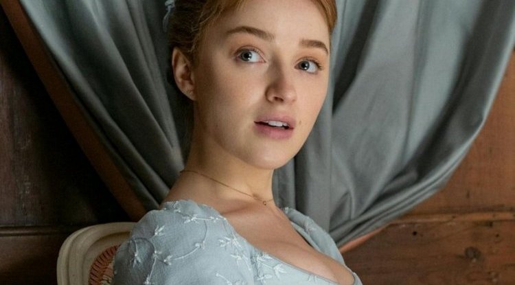 Phoebe Dynevor as Art Deco artist in new film 'The Colour Room'