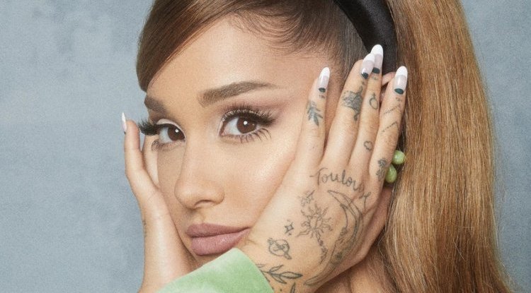 Ariana Grande donates five million dollars for free therapy