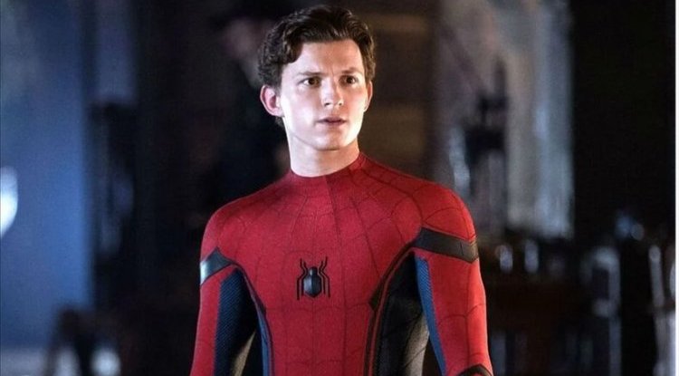 Tom Holland reveals he cried during the last day of filming "Spider-Man"