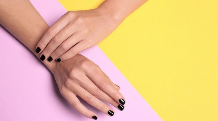 Hacks to dry your nail polish faster!