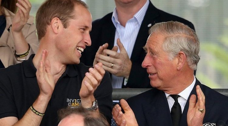 Princes Charles and William posed in a relaxed release, we rarely get a chance to see them in such a close embrace and mood!