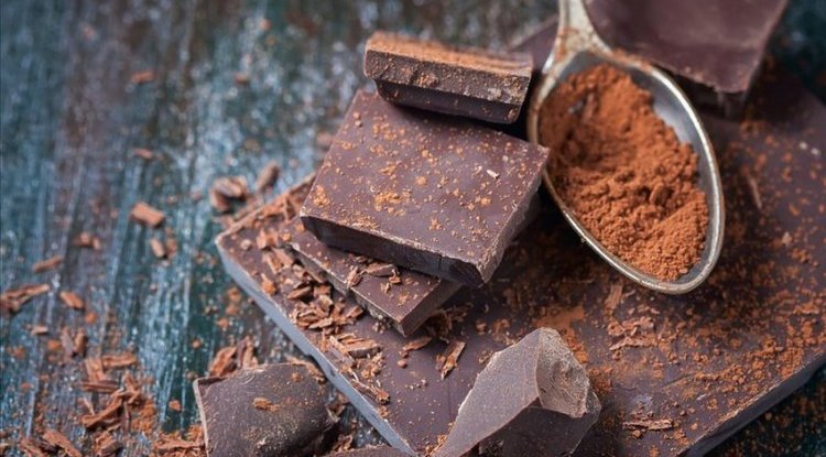 Dark chocolate reduces heart problems, blood pressure and blood sugar