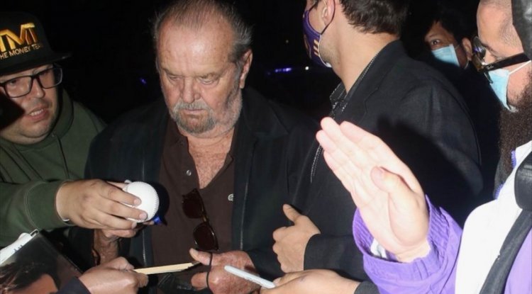 Jack Nicholson seen in public for the first time in a year