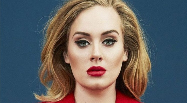 Adele's make-up artist reveals: How to achieve the singer's distinctive cat-like eye