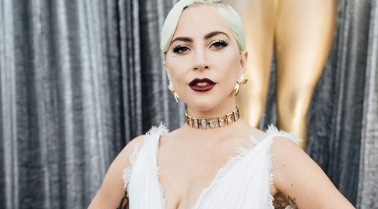 Lady Gaga jumped into the shoes of a "black widow" and everyone says she is the perfect choice