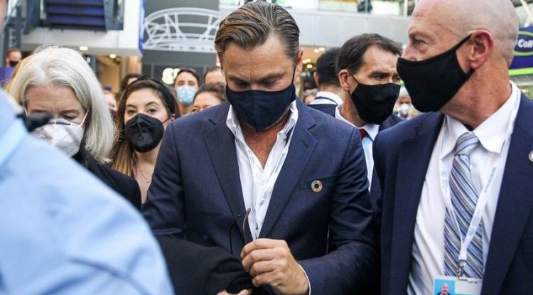 Leo DiCaprio has changed a lot, but the young beauties still fall for him