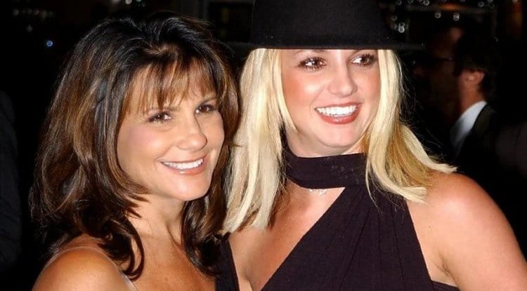 Britney Spears' mother requests over $ 650,000 for her legal fees