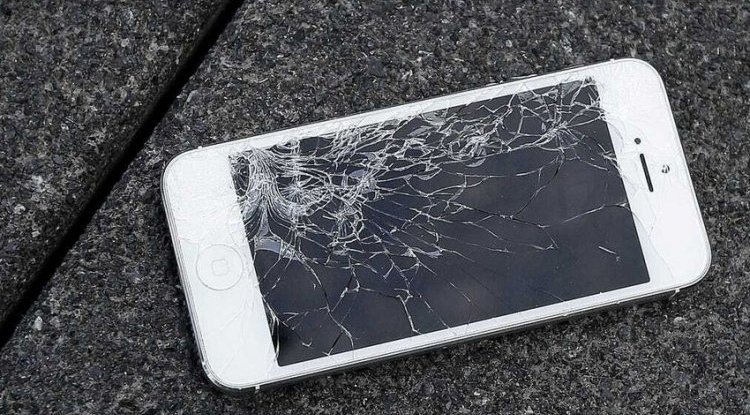 Be careful not to drop it! Apple Disables Screen Repair on iPhone 13
