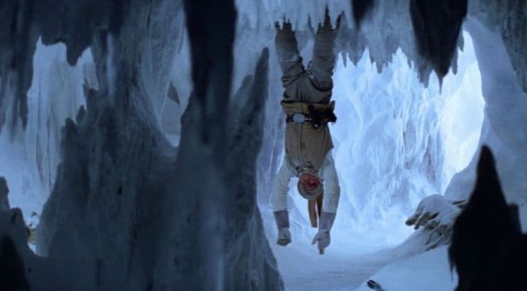 Mark Hamill reveals the story behind the famous scene in "Star Wars"