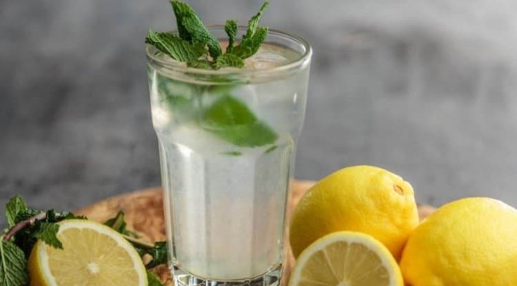 Lemonade may not be an ideal drink in the fight against colds and flu?