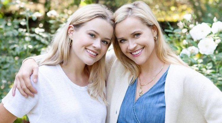 Witherspoon: I love when they confuse me with my daughter, I feel younger