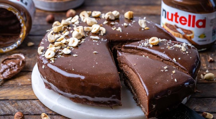 A recipe for a cake with biscuits and Nutella