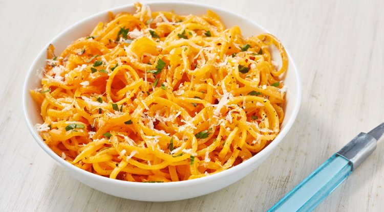 Vegetable noodles with 6 ingredients