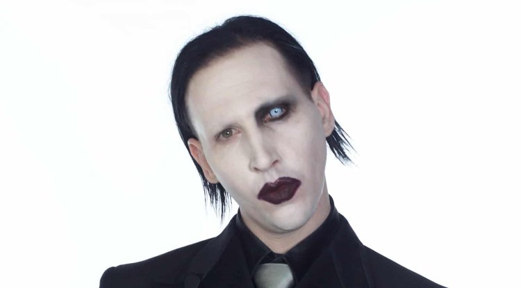 New info on Marilyn Manson: he even abused his mother!