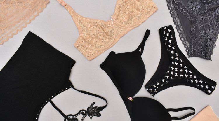 This is the underwear you should wear with transparent outfits