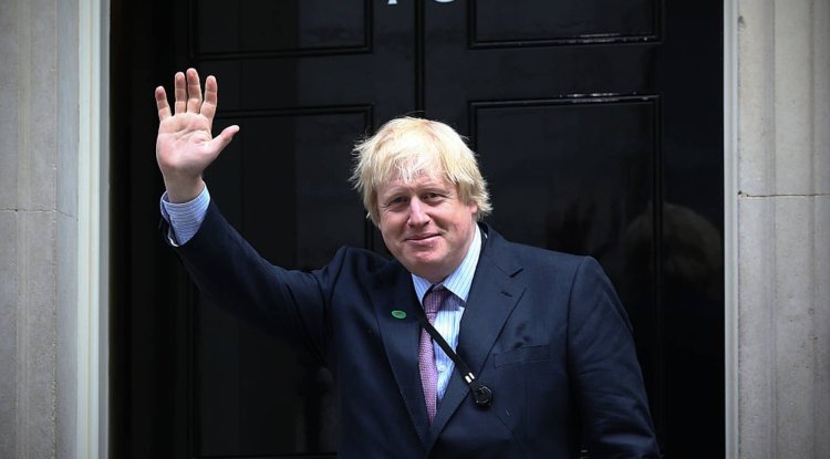 British Minister became a father the seventh time?