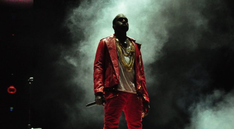 Kanye doesn't give up on Kim!