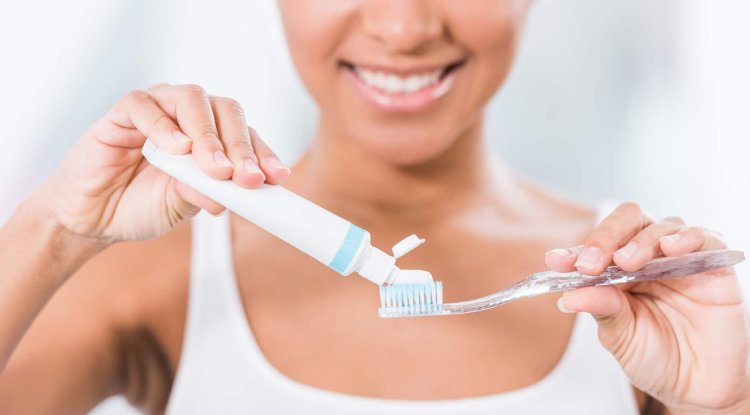When to brush our teeth:before or after coffee?