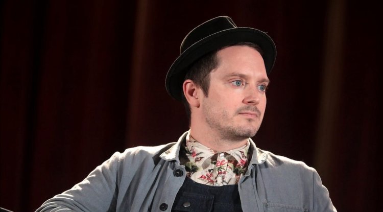 The hobbits have a WhatsApp group