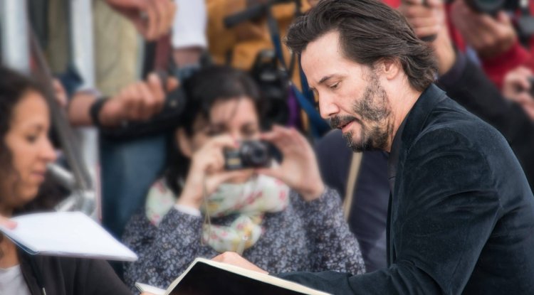 He is ashamed of his earnings; This is How Keanu Reeves Spends His Money