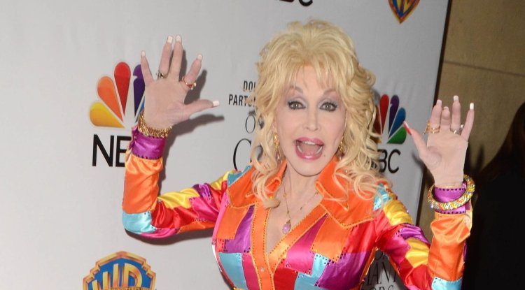 Dolly’s 'B-day suit' and easy skincare routine!