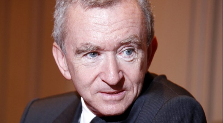 He Earned 6.9$ billion TODAY! Who is Europe’s Richest Man?