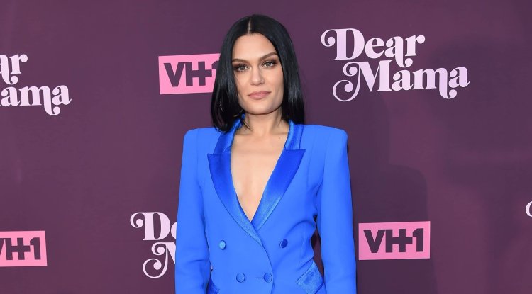 Jessie J:'I was crying alone in the street'