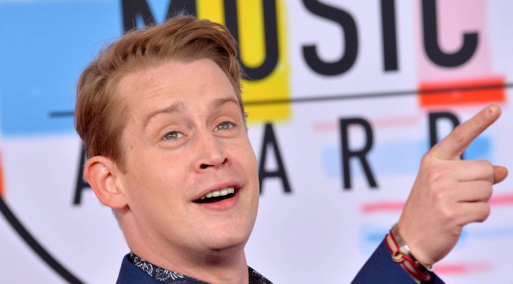 Macaulay Culkin  proposed to Brenda Song!