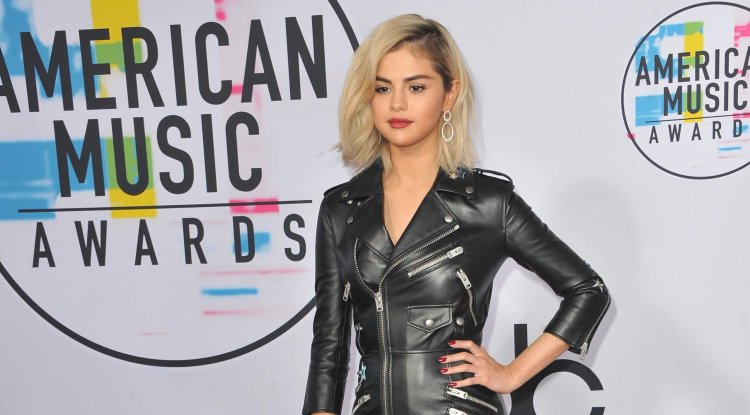 Selena Gomez finally has a reason to smile!