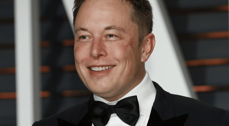 Elon Musk offered teenager $5000 to close Twitter account!