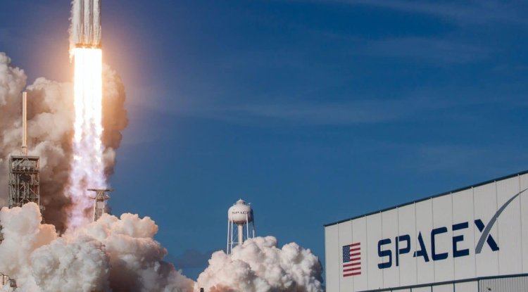 Elon Musk|On Mars in the next decade!