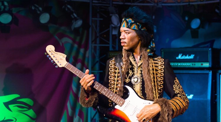 Incredible! Hendrix signature worth a fortune!