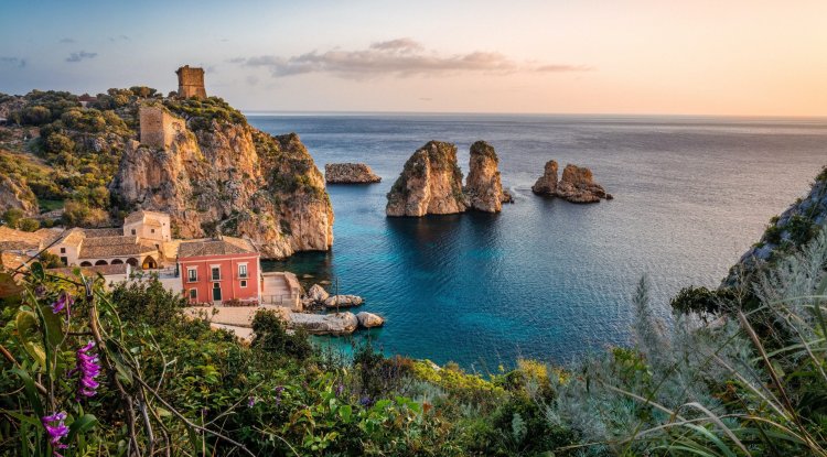 7 Amazing Places To Visit In Sicily!
