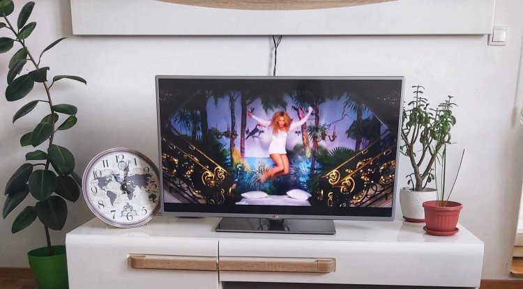 10 sitcoms that we like to laugh with!