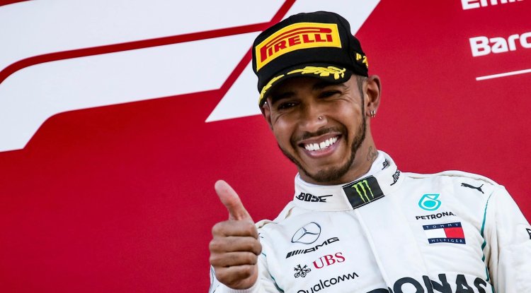 Sir Lewis Hamilton is a single man once again