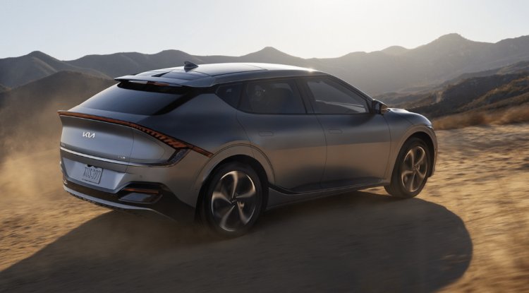 Kia EV6 won the title of Car of the Year 2022.