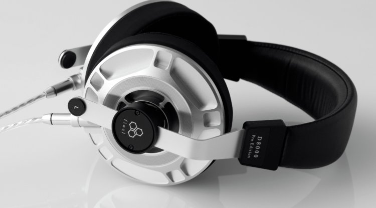 Final D8000 Pro Edition: over ear headphones