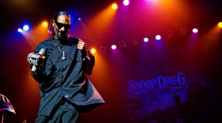 Listen to Heidi Klum and Snoop Dogg's new song!