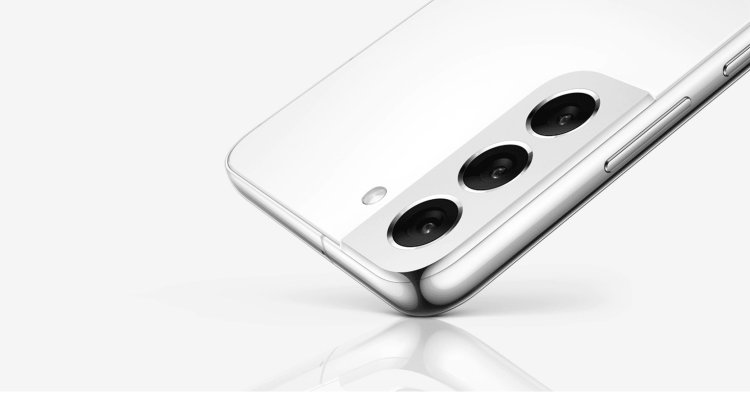 This year's Samsung Galaxy S22 line is unique