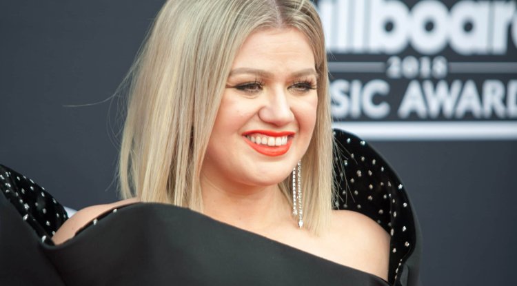 Kelly Clarkson About Divorce