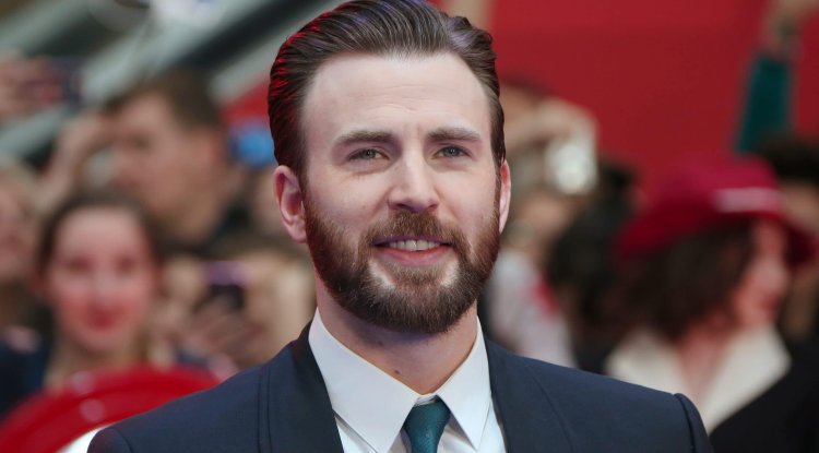 Chris Evans Shared Rare Selfie