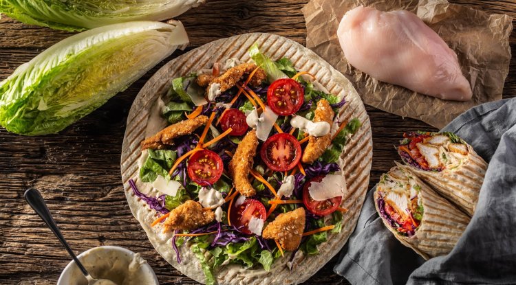 Mexican tortillas with chicken and vegetables