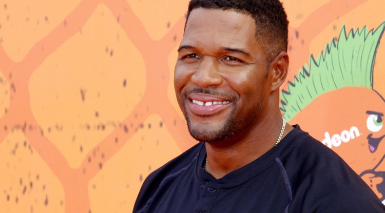 What happend with Michael Strahan?