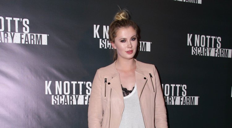 Ireland Baldwin had an anxiety attack again!