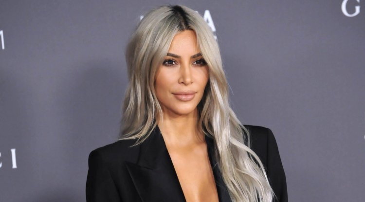 Beautiful Kim Kardashian again shocked her fans