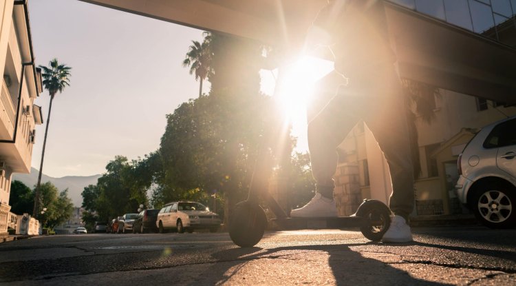 Two models of electric scooters from Sharp 