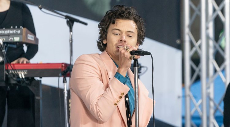 Harry Styles announces a new album!