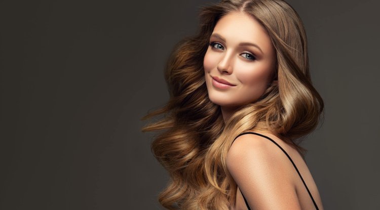 Check out new "California brunette" hairstyle!